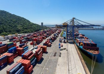 Movimentação em portos cresce 5,5% de janeiro a outubro