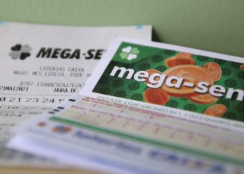Nenhuma aposta acerta a Mega-Sena; prêmio acumula em R$ 16 milhões