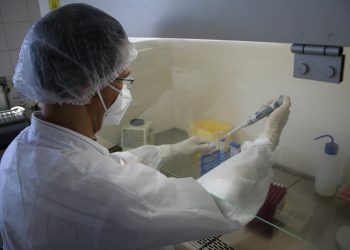 Estados voltam a ter medidas restritivas com aumento de casos de covid