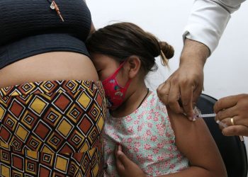 Covid-19: estados começam a enviar informações sobre vacinação ao STF