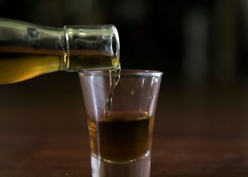 Audiência pública discutirá regulamentação da qualidade da cachaça