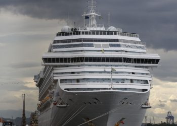 Operadoras de cruzeiros suspendem atividades até 4 de março