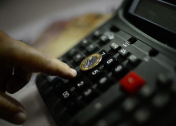 Mercado aumenta pela 11ª vez projeção para a inflação neste ano