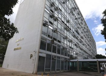 Governo bloqueia R$ 1,72 bilhão do Orçamento de 2022