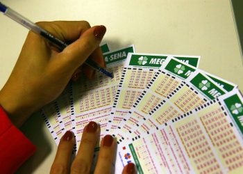 Mega-Sena acumula e próximo concurso deve pagar R$ 130 milhões