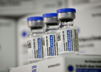 Vacina da Janssen recebe registro definitivo da Anvisa