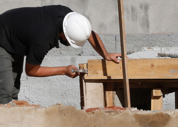IBGE: custo da construção sobe 1,21% em abril