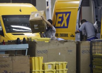 Correios têm arrecadação recorde com venda de veículos em desuso