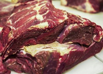 Para conter inflação, governo zera imposto de importação de alimentos