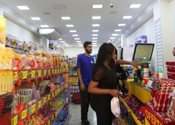 Indicador de emprego da FGV avança 4,5 pontos em abril