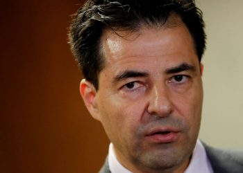 Ministro diz que governo dá resposta certa a aumento de combustíveis