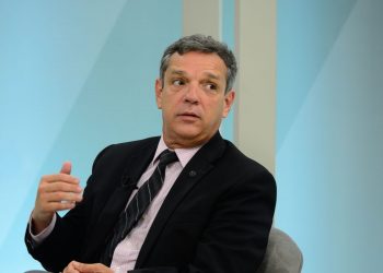 Petrobras tem novo presidente; posse é questionada por petroleiros