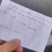 Criminosos devolvem carro roubado com cadeira especial de criança e deixam bilhete: “Tanque cheio”