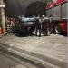 Carro é atingido por tiros, capota e jovem de 26 anos morre em meio a tiroteio em morro de Vitória