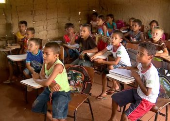 Governo Bolsonaro propõe corte de 97% da verba para infraestrutura das escolas no Brasil