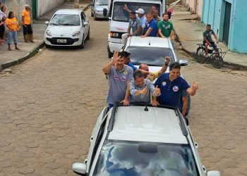Ricardo Ferraço e Freitas buscam votos em Pedro Canário