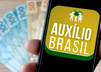 Auxílio Brasil: parcela de outubro começa a ser paga nesta terça-feira