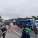 Carreta com botijas de gás bate em caminhão-tanque na BR-101