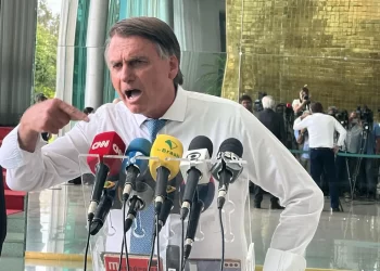 Aliados veem ‘erro político grave’ de Bolsonaro em novas ameaças ao STF