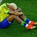 Tristeza permanece na chegada de seleção ao Brasil