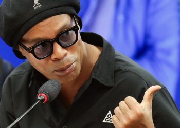 Ronaldinho Gaúcho nega ser dono de empresa de criptomoedas