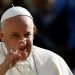 Papa faz visita histórica a Marselha em defesa dos migrantes
