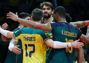 Vôlei: Brasil bate Cuba e mantém chances de classificação para Paris