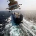 Ataques a navios e mudança de rota podem aumentar preço do petróleo