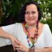 Escritora lança livro de crônicas sobre o universo feminino no Dia Internacional da Mulher
