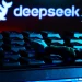 Empresas de IA dos EUA elogiam feito da DeepSeek e fazem autoavaliação