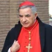 Cardeal italiano condenado por fraude renuncia à presença no conclave
