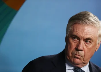 Tribunal espanhol condena técnico Carlo Ancelotti por fraude fiscal