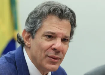 Haddad diz que tarifaço de Trump será desastroso para quem promoveu