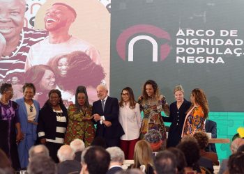 Lula defende participação social para evitar política desacreditada