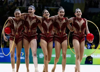 Brasil conquista segunda medalha de prata consecutiva no Mundial de ginástica rítmica