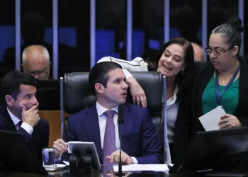 Câmara aprova urgência para isenção do IR de quem ganha até R$ 5 mil