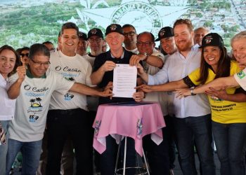 Governo inaugura sistema de travessia por balsa e anuncia novos investimentos em Conceição da Barra