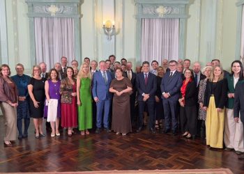 Casagrande recebe embaixadores da União Europeia em agenda climática