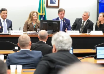 Câmara instala comissão que vai analisar a PEC da Segurança Pública