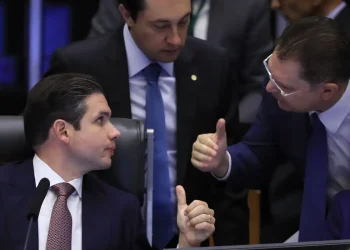 Câmara restabelece voto secreto em PEC da Blindagem