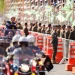 Lula e ministros acompanham desfile; público entoa “sem anistia”