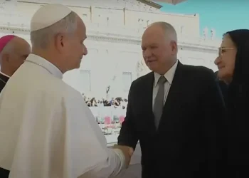 Antes de assumir presidência do STF, Fachin visita papa Leão XIV