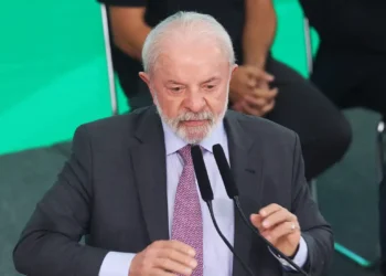 Lula reúne ministros no Alvorada e discute operação policial no Rio