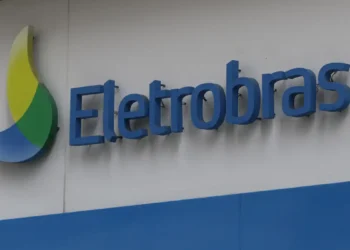 Lula veta PL sobre realocação de trabalhadores da Eletrobras