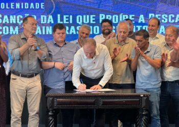 Governador sanciona lei que protege a pesca artesanal e organiza a atividade pesqueira no ES