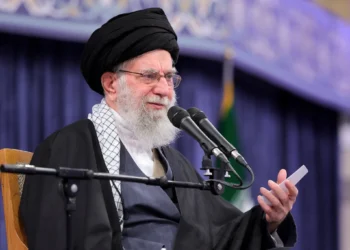 Aiatolá Ali Khamenei é morto em ataque conjunto de EUA e Israel ao Irã