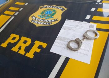 Foragido da Justiça é detido pela PRF na BR-101, em Cariacica