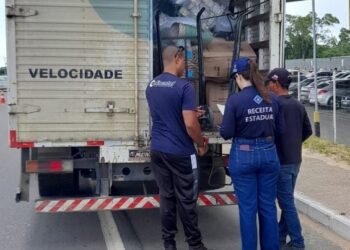 Fiscalização flagra trânsito de mercadorias sem documentação fiscal em São Mateus