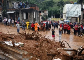 Governo anuncia repasse a prefeituras de MG para ajuda a desabrigados