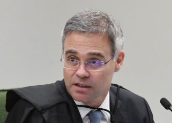Mendonça diz que juiz não é estrela e deve assumir responsabilidades